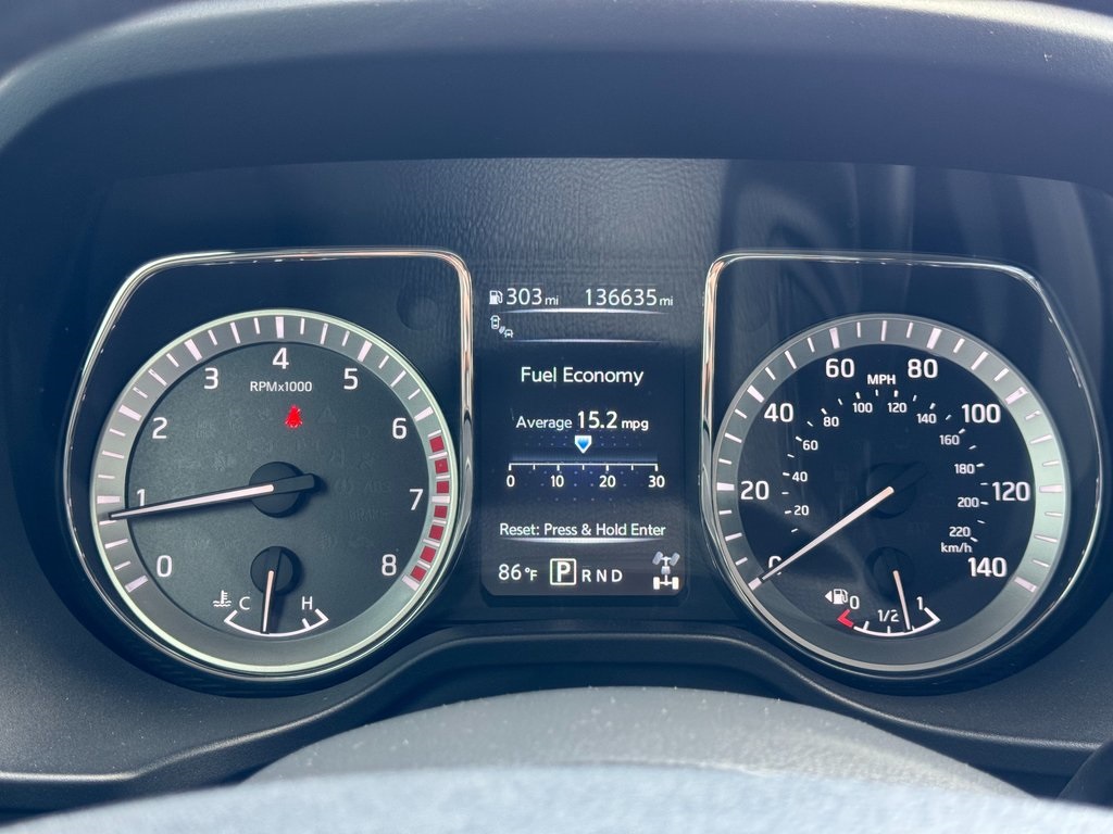 2017 Nissan Titan SL photo 20
