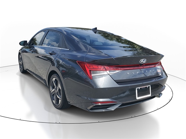 2022 Hyundai Elantra Limited photo 3