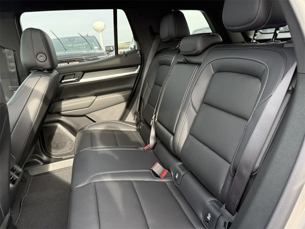 2026 GMC TERRAIN - Image 32