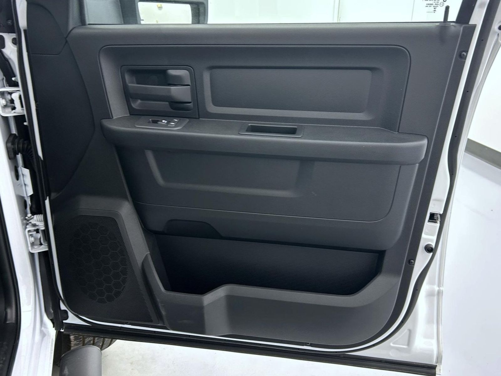 2026 Ram 2500 Tradesman photo 16