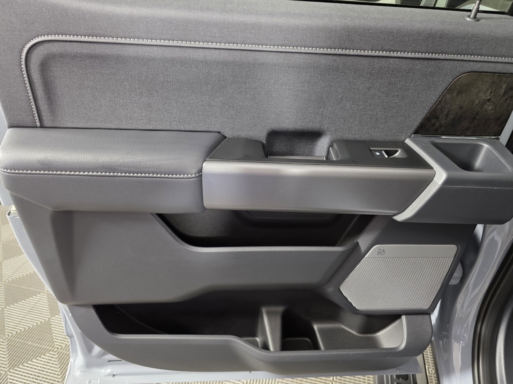 2025 Ford F-350 Lariat photo 15