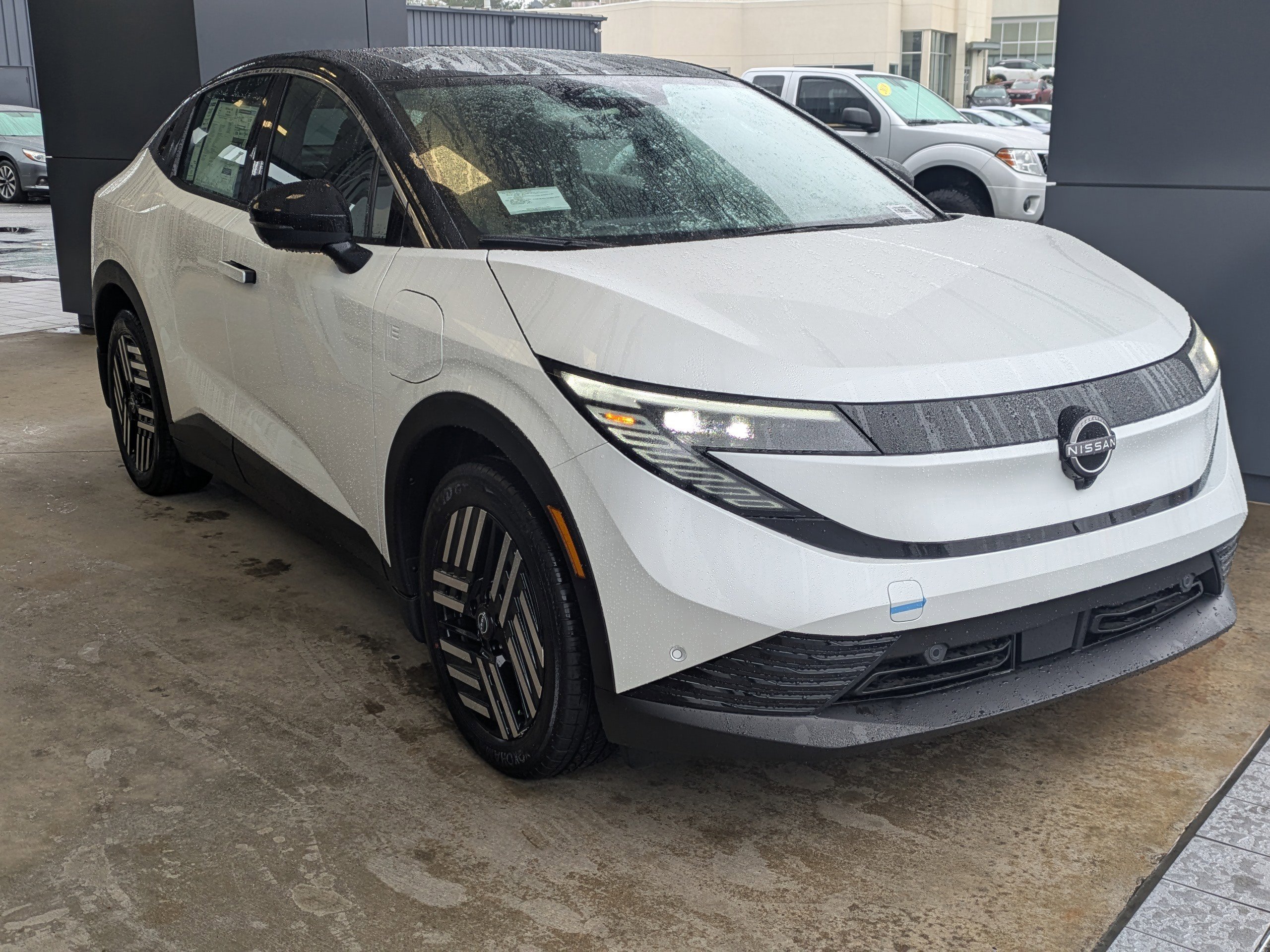 2026 Nissan LEAF SV+'s photo