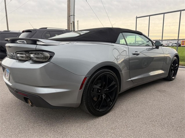 2023 Chevrolet Camaro 1LT photo 4