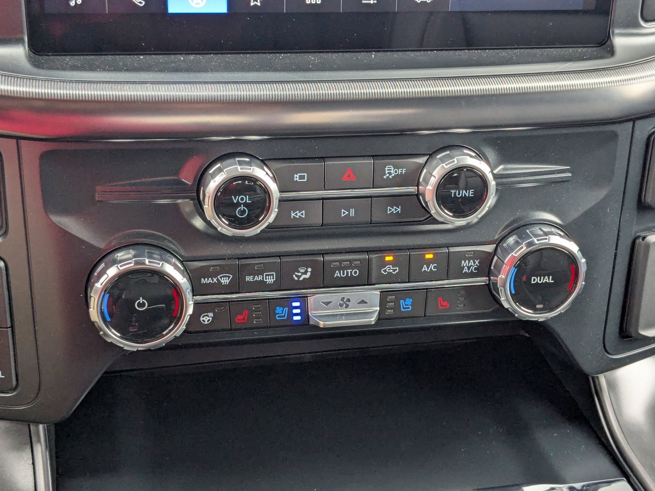 2025 Ford F-150 Lariat photo 25