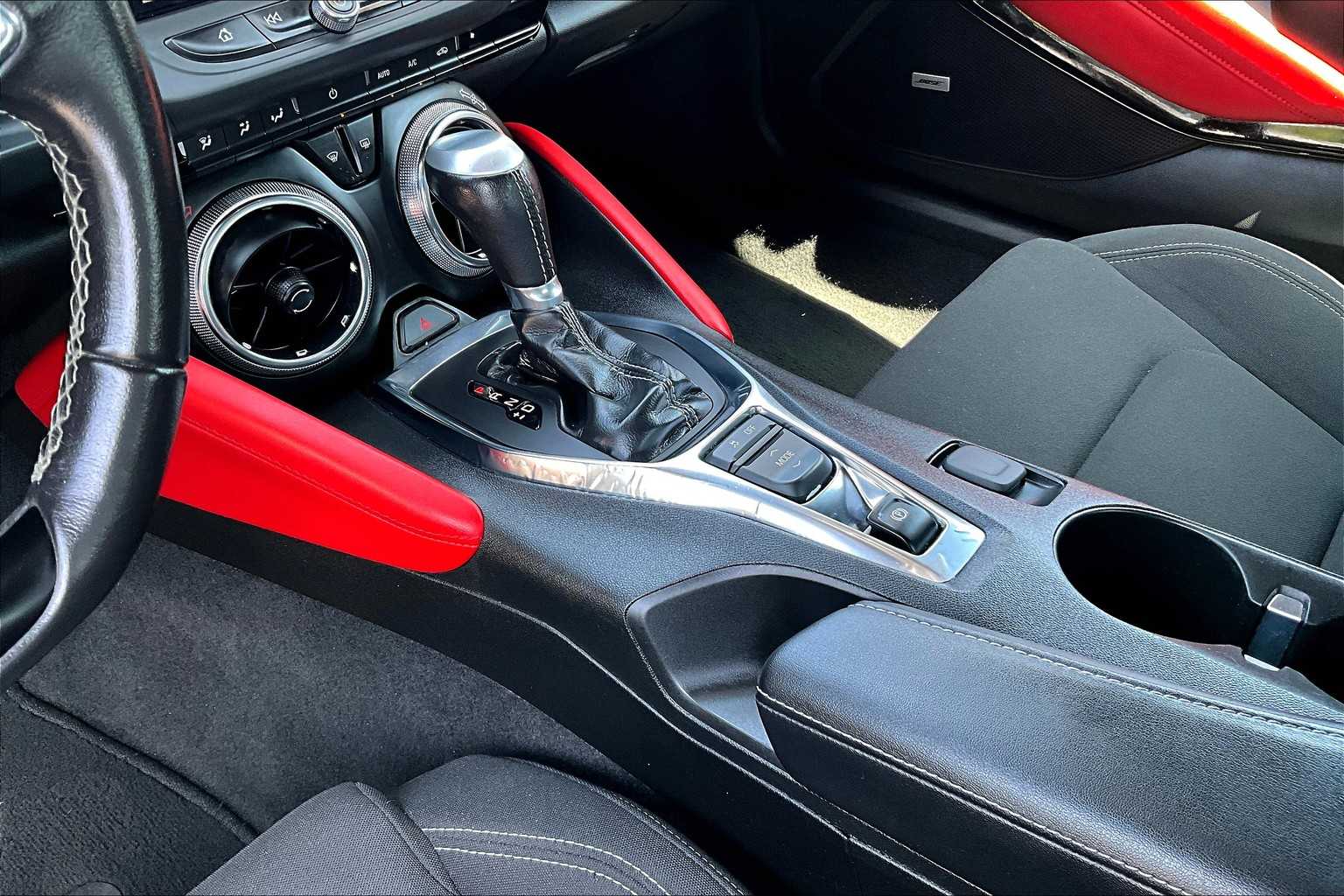 2021 Chevrolet Camaro 1LT photo 18