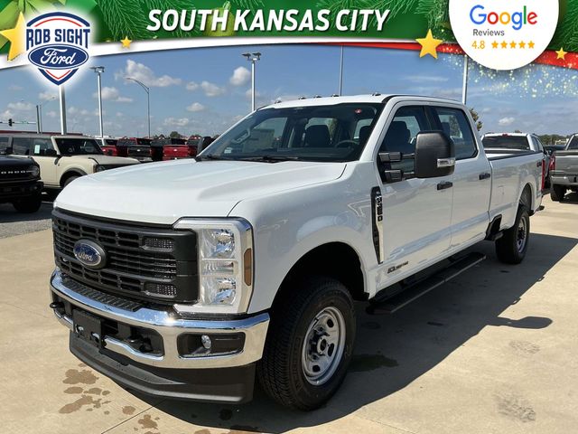 2026 Ford F-350 Super Duty XL's photo