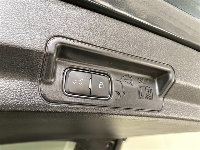 2022 Ford Explorer XLT photo 7