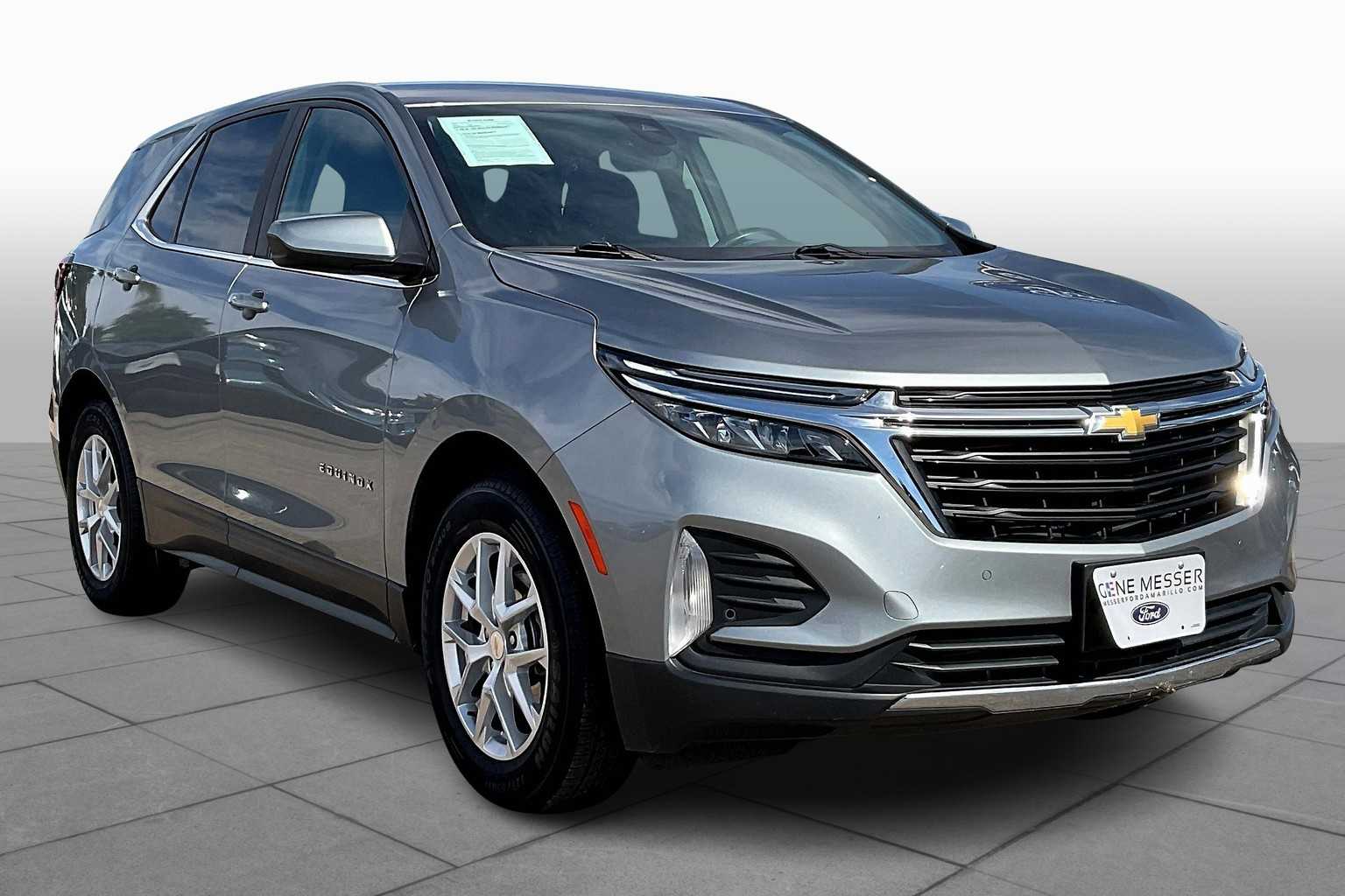 2024 Chevrolet Equinox LT photo 2