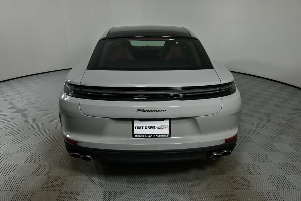 2025 Porsche Panamera Base photo 25