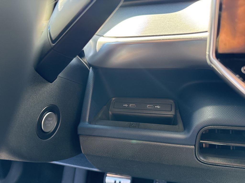 2025 Volkswagen ID. Buzz Pro S photo 19