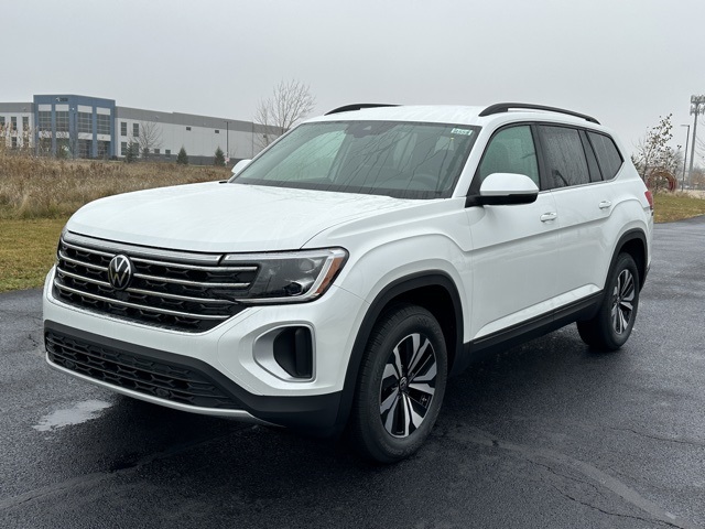 2026 Volkswagen Atlas SE photo 3