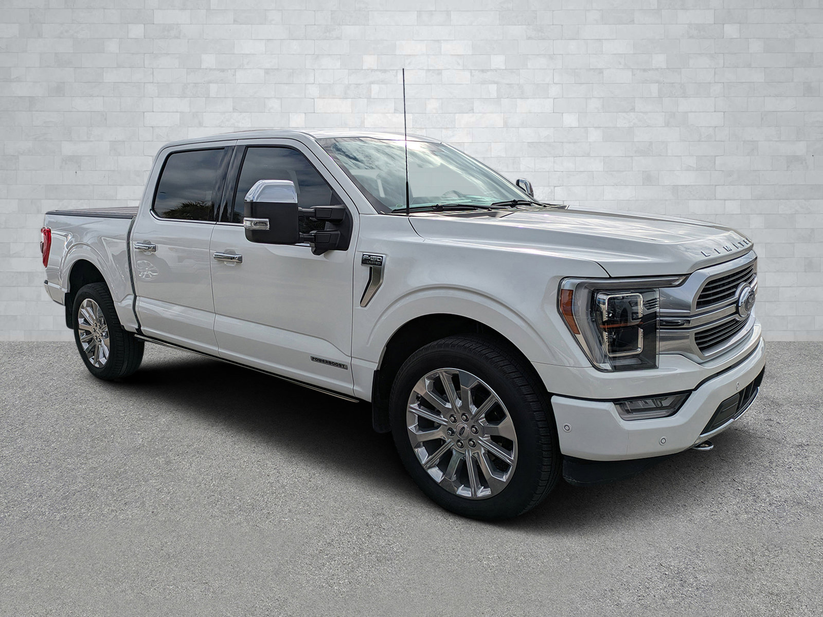 2022 Ford F-150 Limited's photo