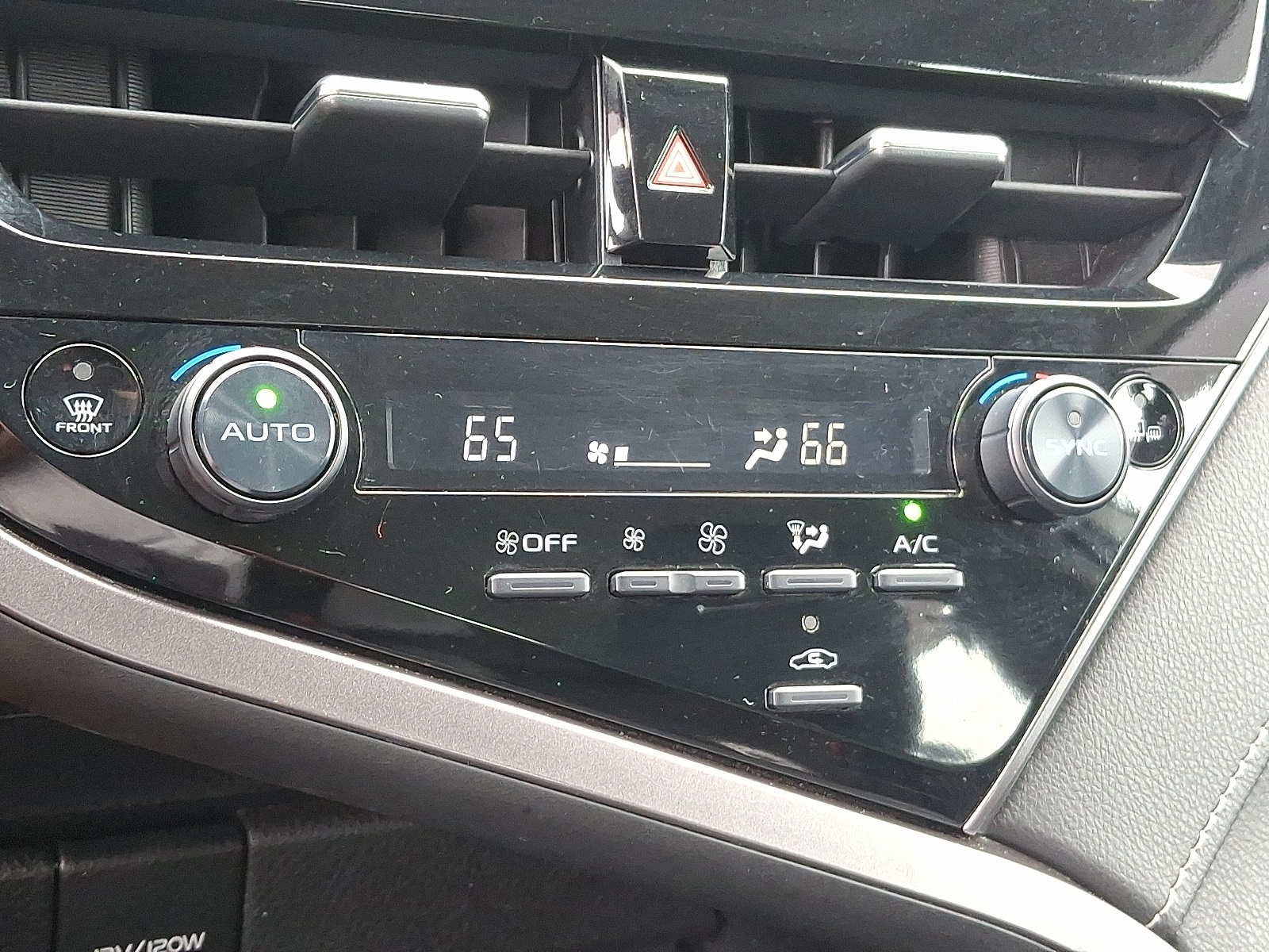 2023 Toyota Camry SE photo 15