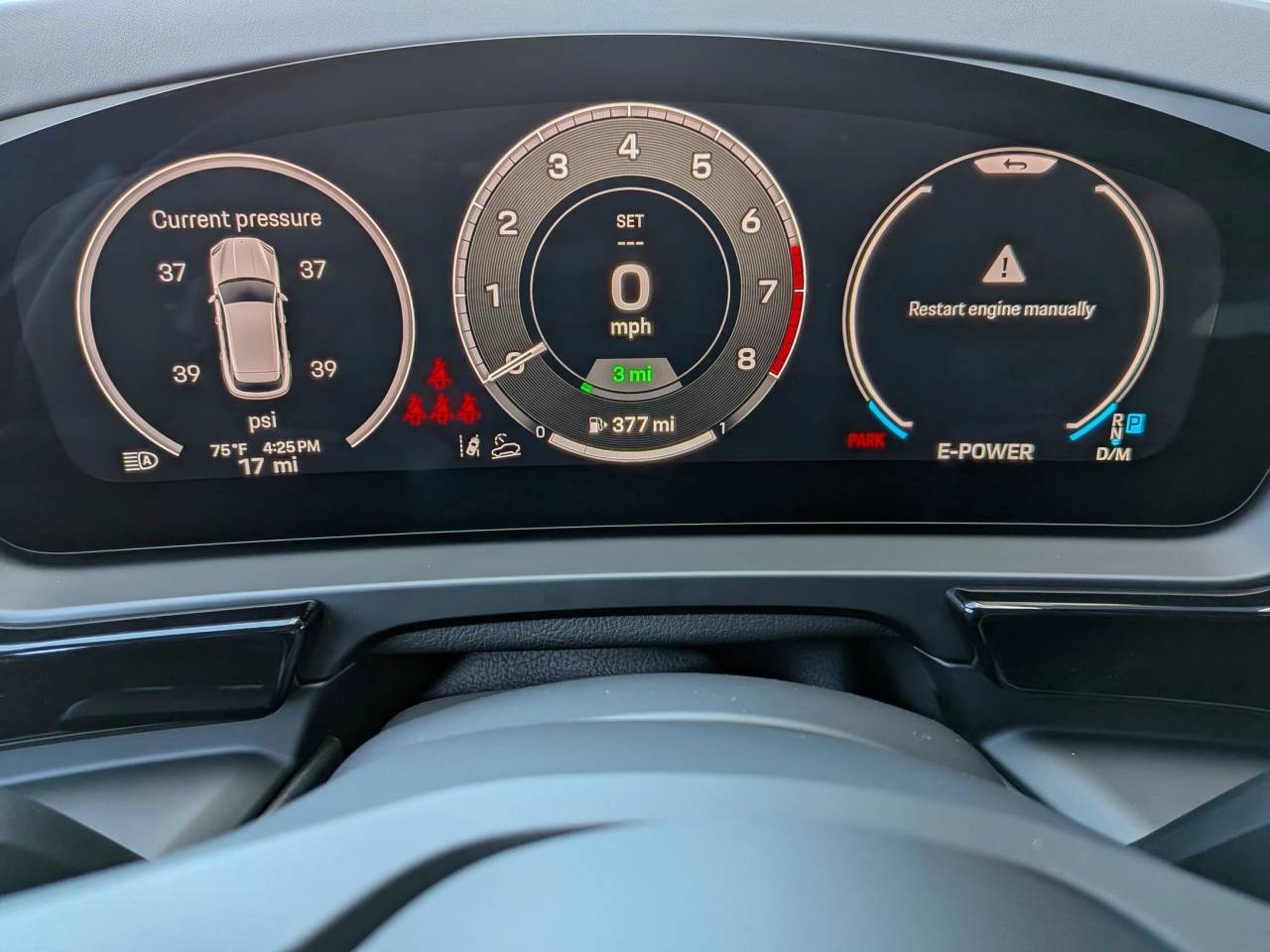 2026 Porsche Cayenne Base photo 15
