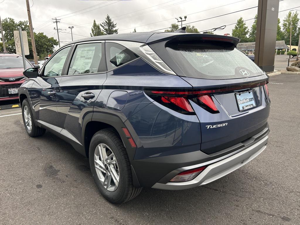 2025 Hyundai Tucson SE photo 8