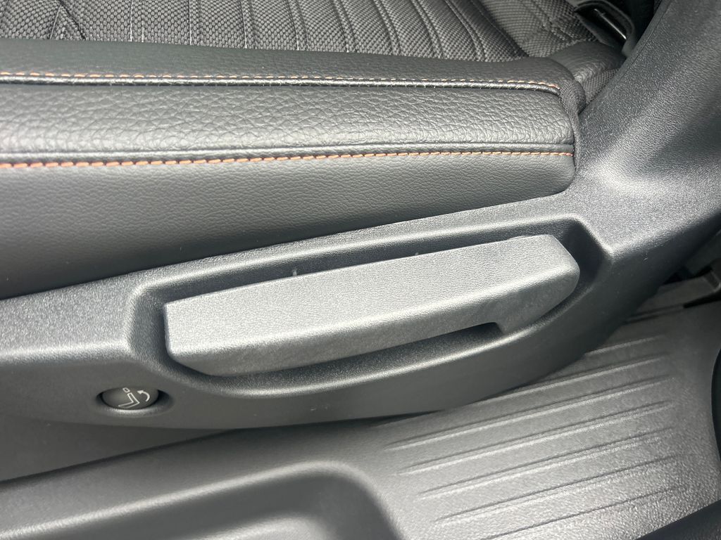 2025 Nissan Pathfinder Rock Creek photo 17