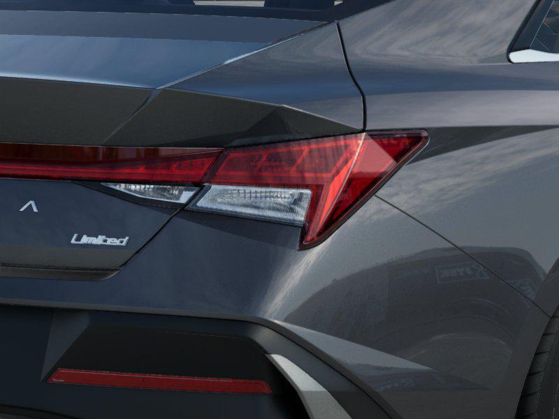 2025 Hyundai Elantra Limited photo 9