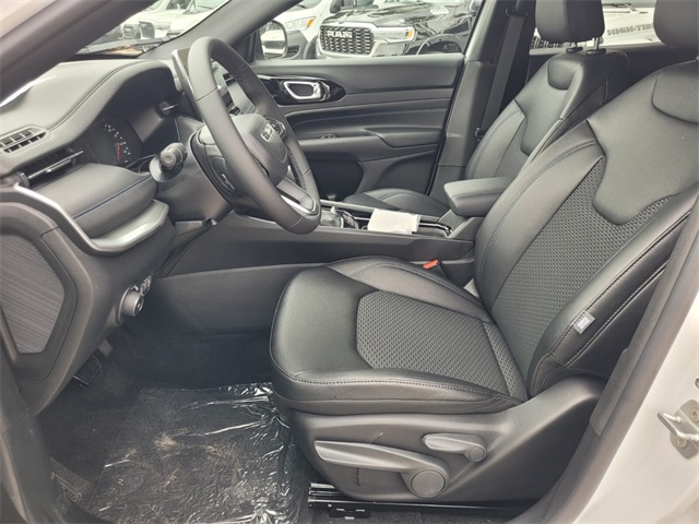 2026 Jeep Compass Latitude Altitude photo 3