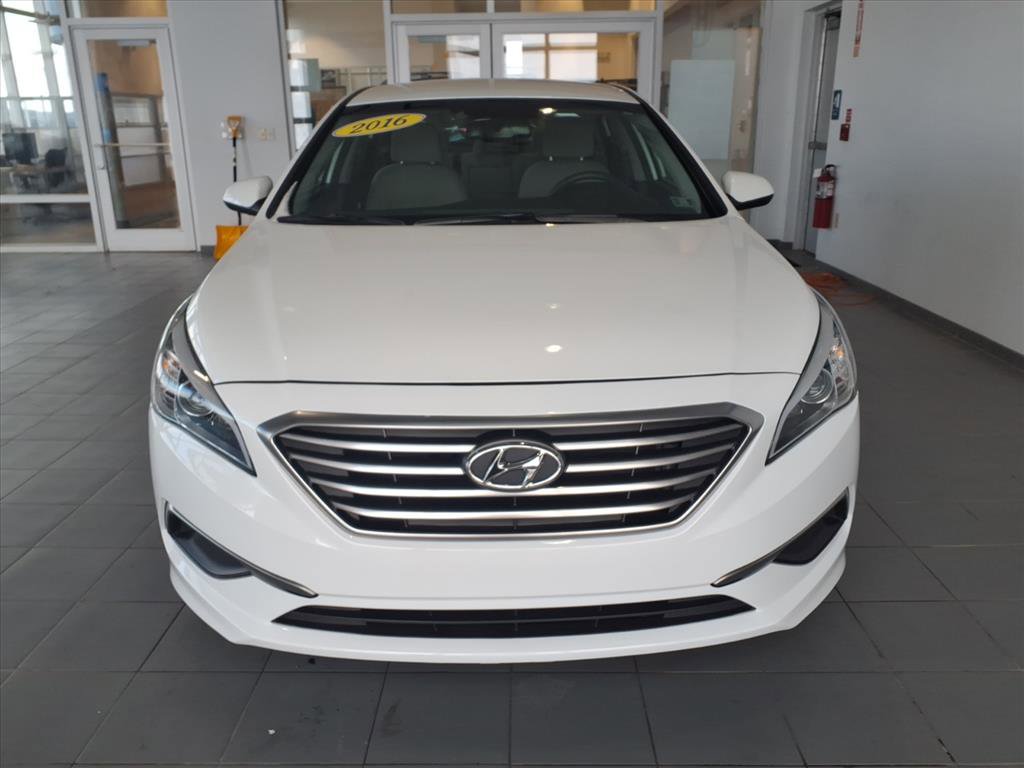 Certified 2016 Hyundai Sonata SE with VIN 5NPE24AF5GH308160 for sale in Indiana, PA