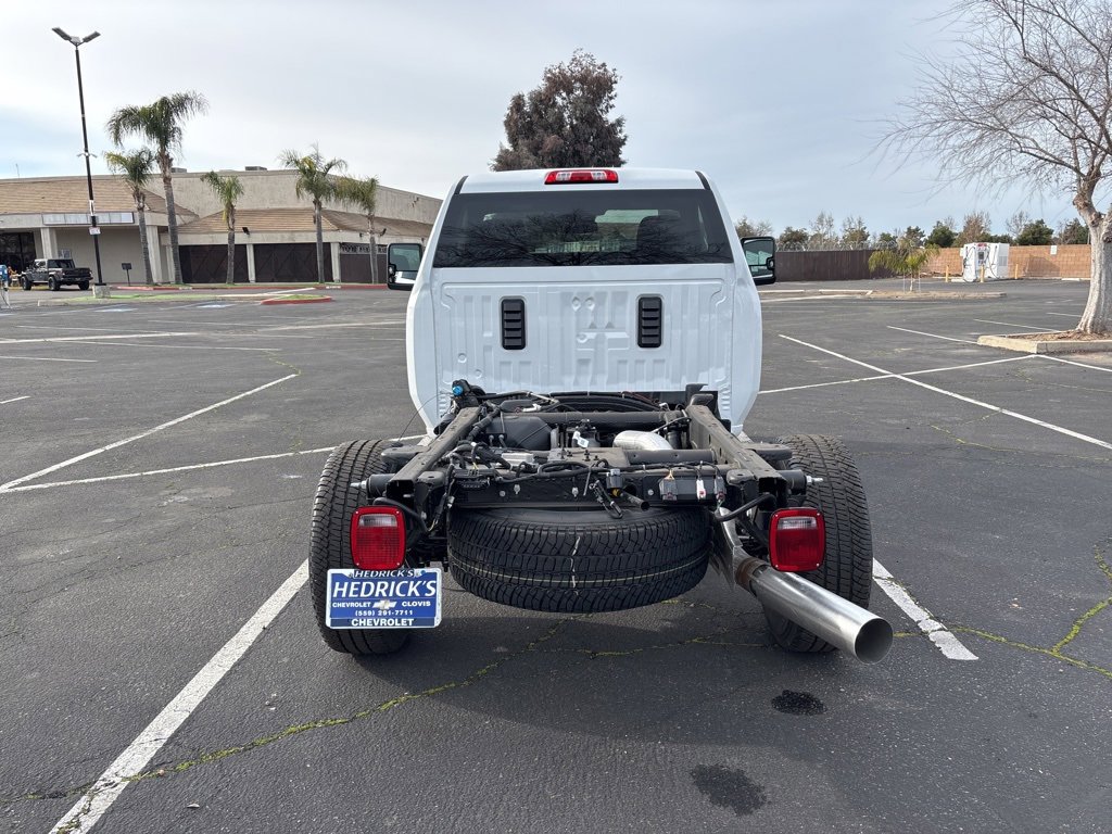 2025 Chevrolet Silverado 3500HD photo 4
