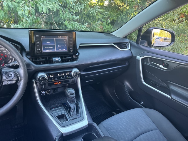 2019 Toyota RAV4 XLE photo 35