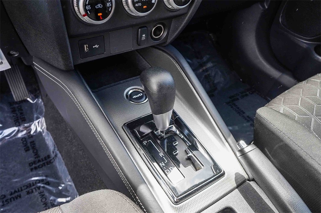 2024 Mitsubishi Outlander Sport ES photo 20