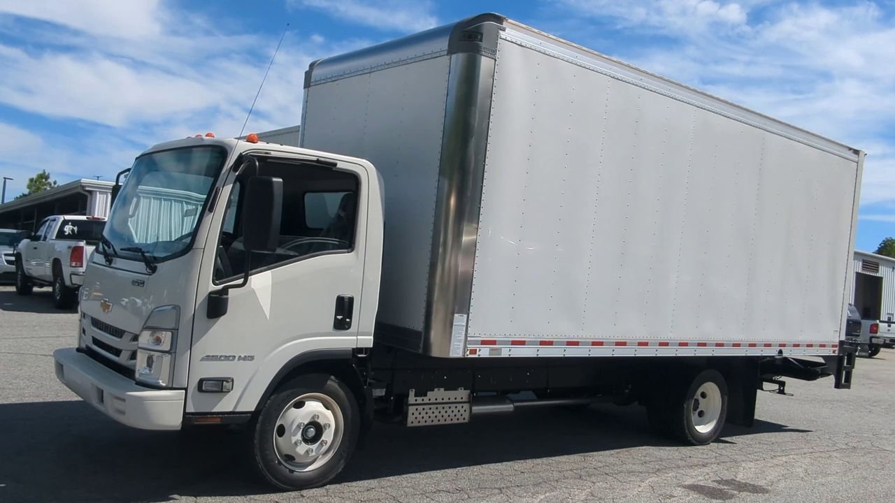 2024 Chevrolet Silverado 4500HD photo 4