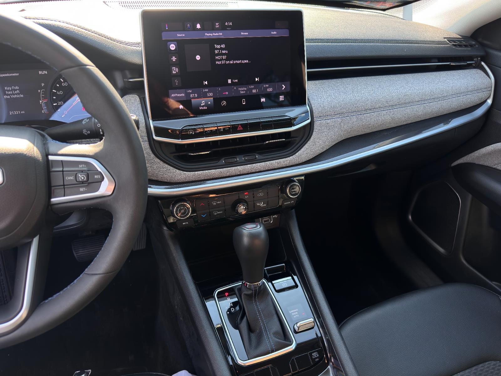 2022 Jeep Compass Latitude photo 16