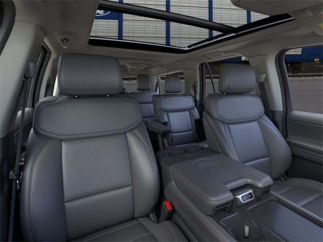 2025 Ford Expedition MAX photo 9