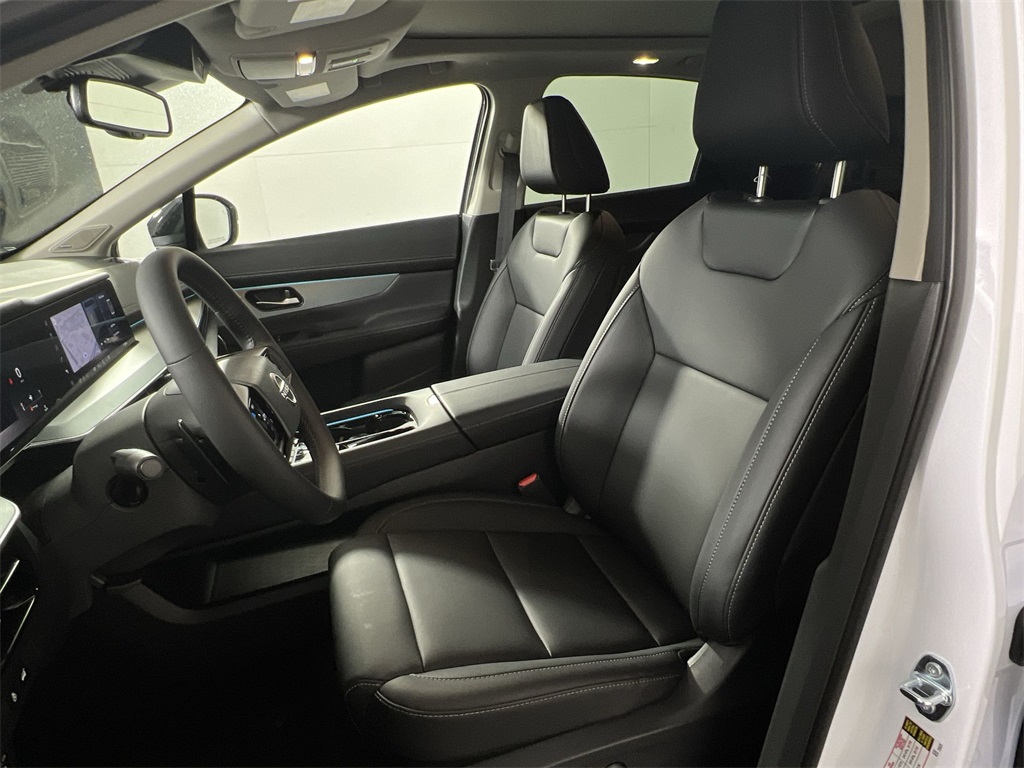 2025 Nissan Murano SL photo 13