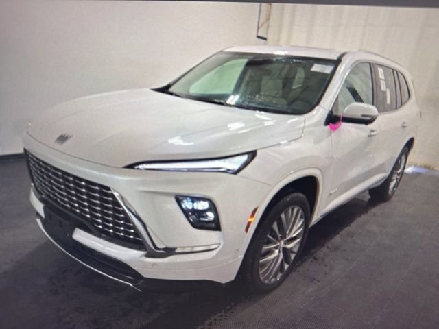 2025 Buick Enclave Avenir photo 2