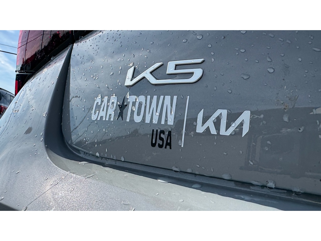 2026 Kia K5 GT-Line photo 6