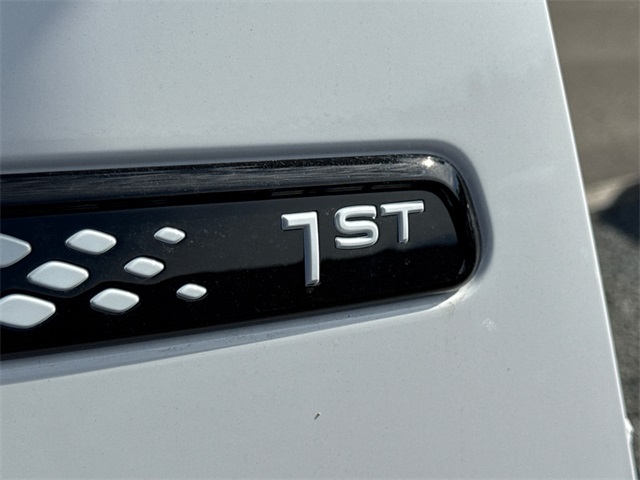 2025 Volkswagen ID. Buzz Pro Plus photo 12