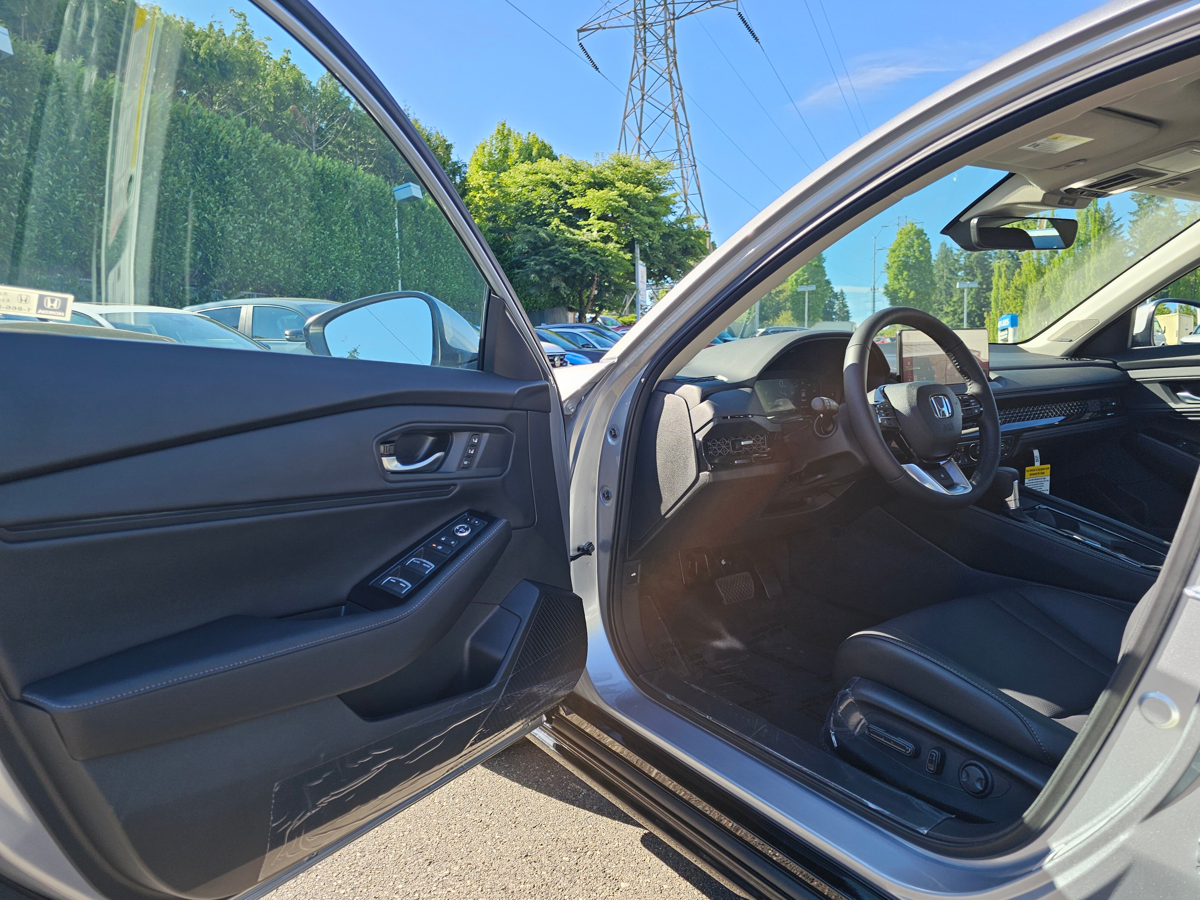 2025 Honda Accord Hybrid Touring photo 12