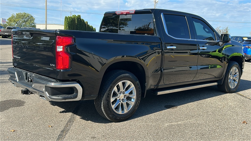 2021 Chevrolet Silverado 1500 LTZ photo 3
