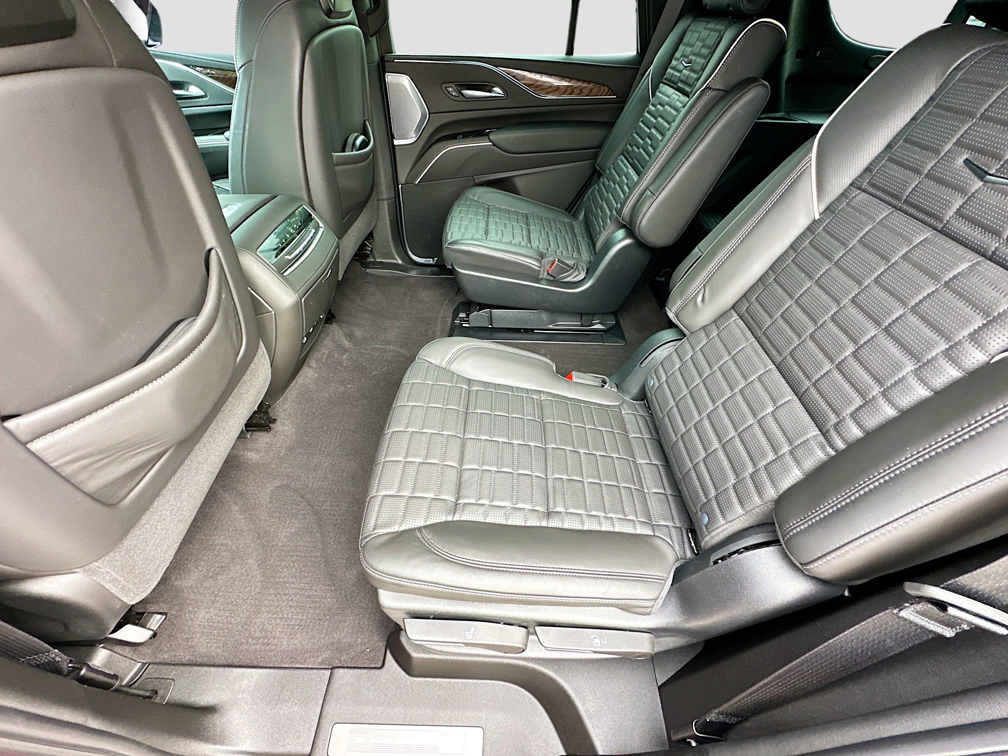2023 Cadillac Escalade Sport Platinum photo 24