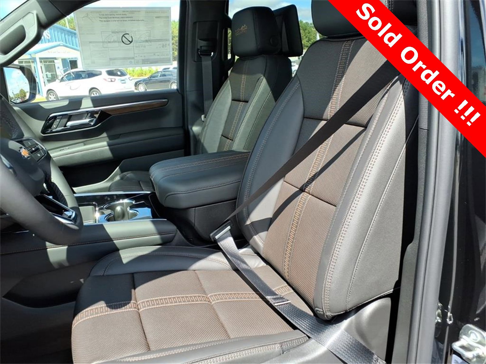 2026 Chevrolet Suburban High Country photo 17