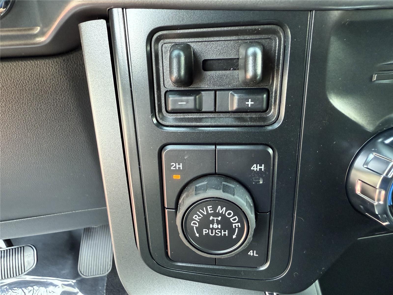 2025 Ford F-150 XLT photo 9