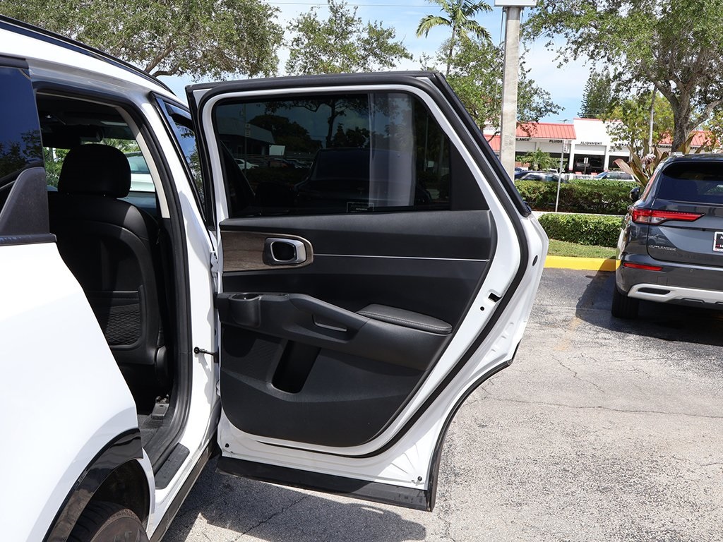 2022 Kia Sorento EX photo 21