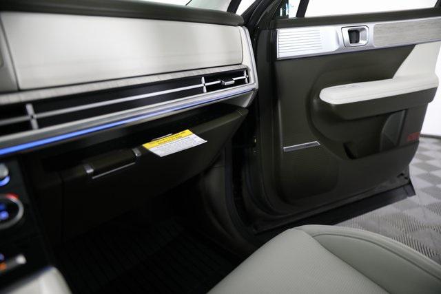 2025 Hyundai Santa Fe Calligraphy photo 13