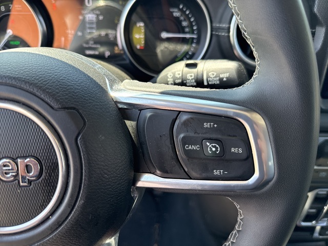 2023 Jeep Wrangler Sahara 4xe photo 18