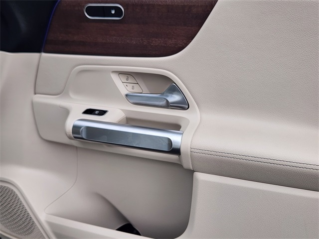 2022 Mercedes Benz GLB 250 4MATIC photo 16