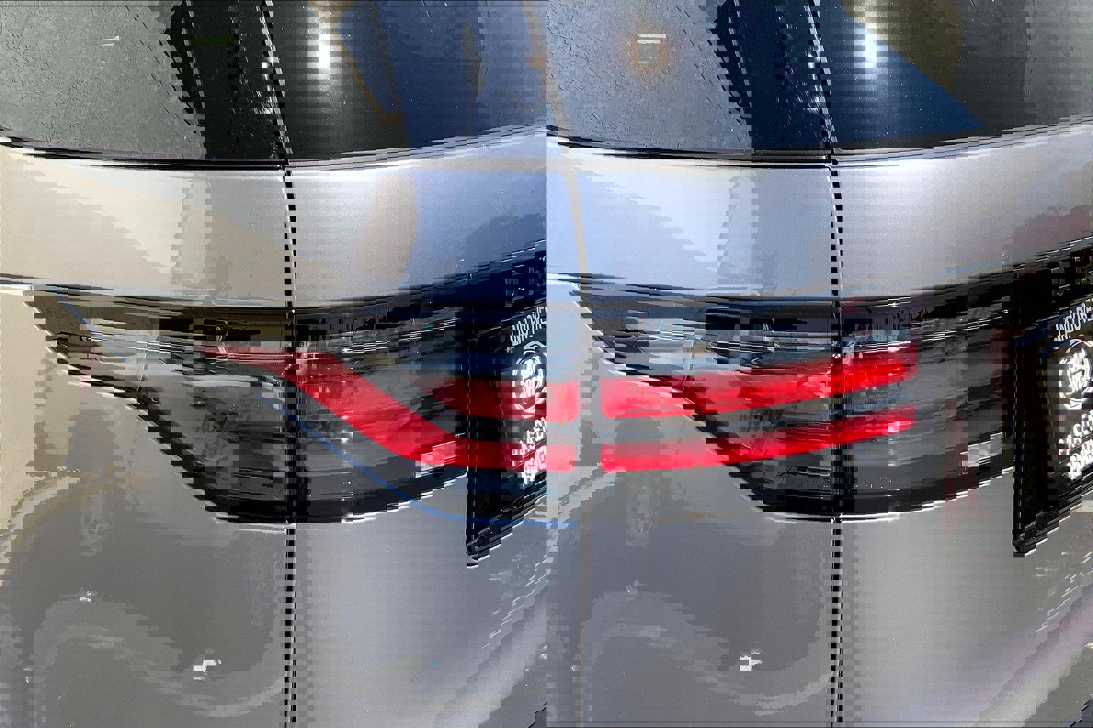 2025 Land Rover Discovery SE photo 4