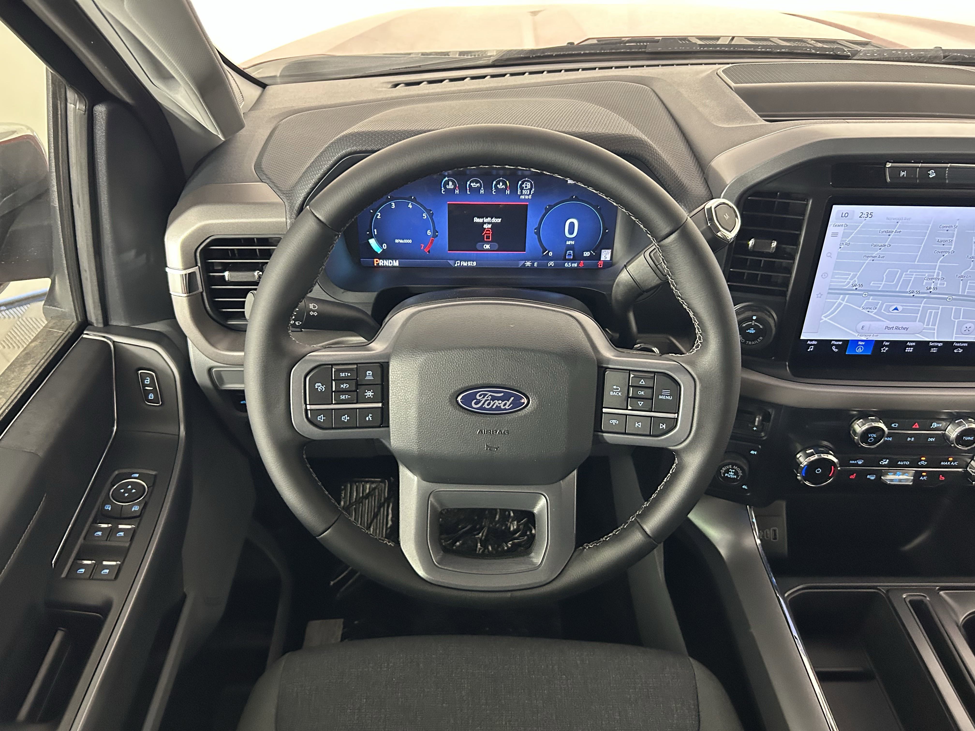 2025 Ford F-150 XLT photo 2