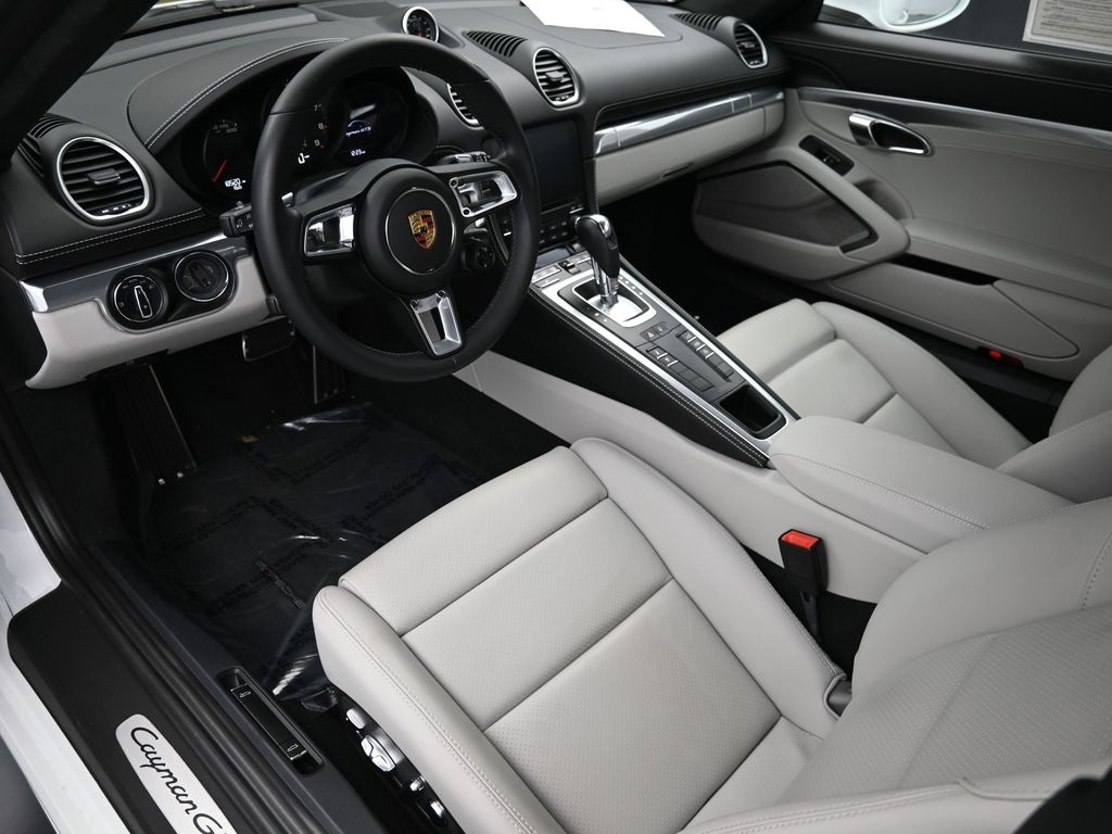 2023 Porsche Cayman GTS 4.0 photo 3