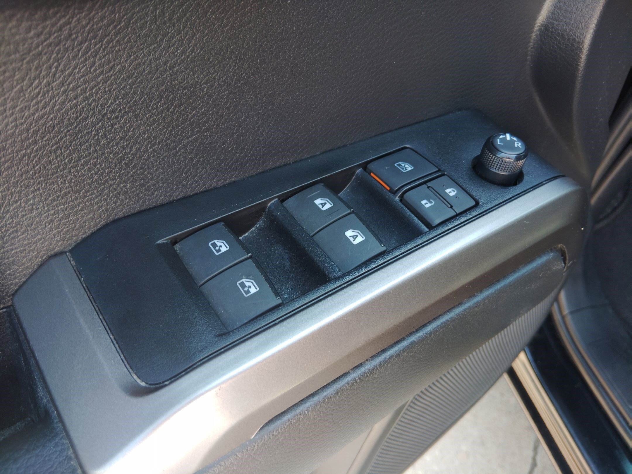 2023 Toyota Tacoma SR5 photo 19