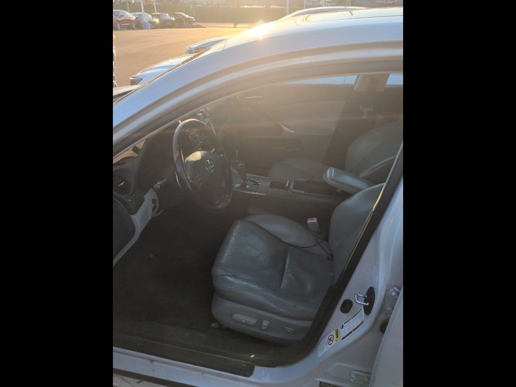 2007 Lexus IS 250's photo