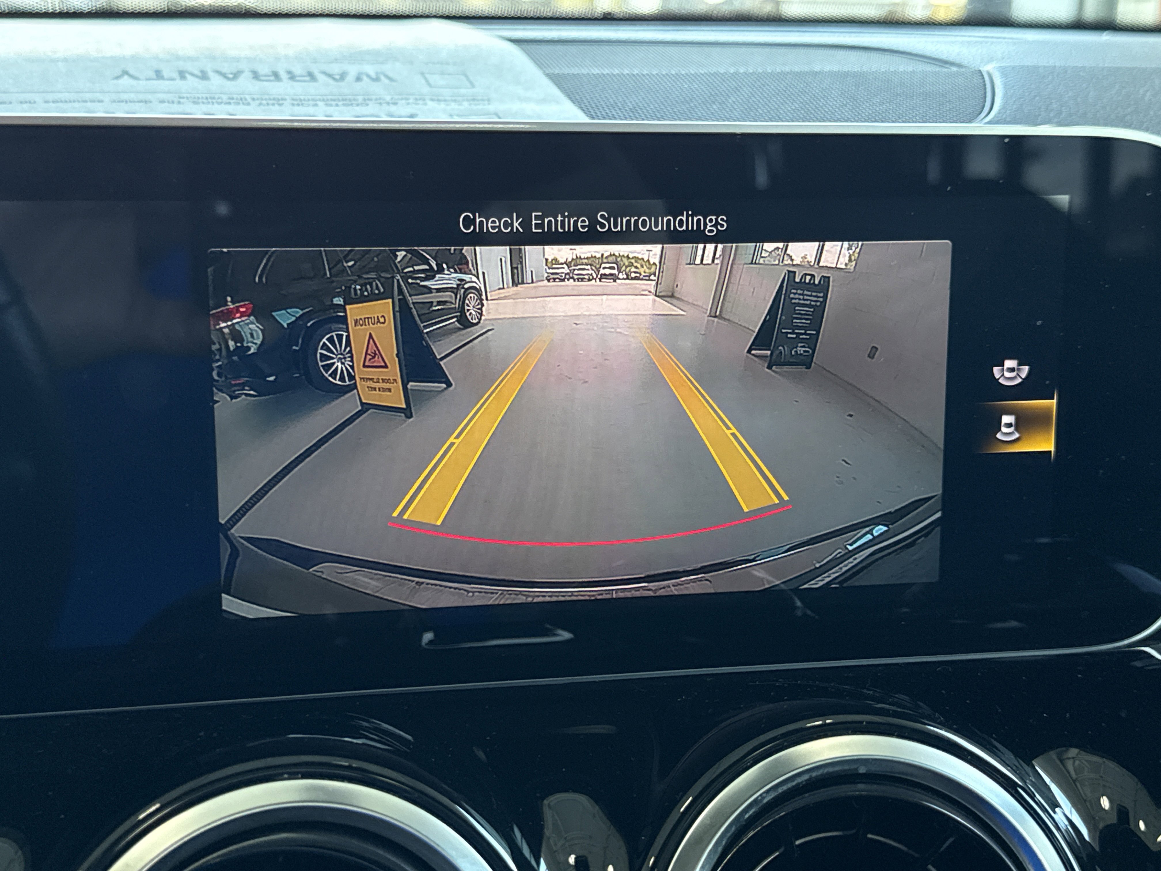 2021 Mercedes Benz GLB 250 photo 3
