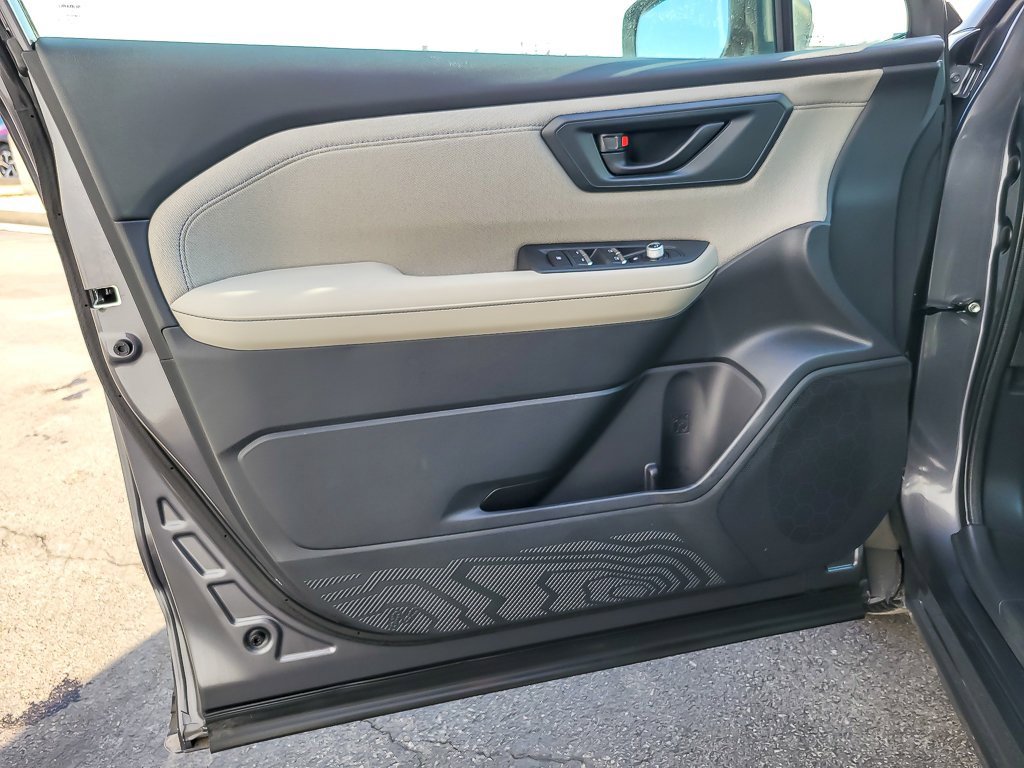 2026 SUBARU FORESTER - Image 17