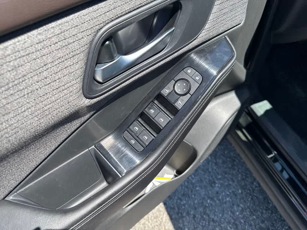 2023 Nissan Rogue SV photo 10